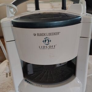 Black & Decker Lids Off Jar Opener in White and Black